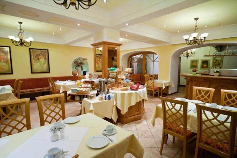 Goldener Ochs Bed & Breakfast Golling an der Salzach Exterior photo
